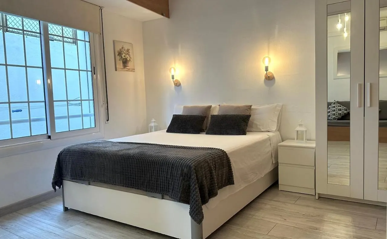 Lets Holidays Comfortable Apartment Near Beach Tossa de Mar